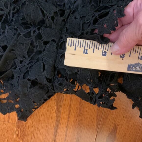 She + Sky Size Small lace open back romper - Picture 10 of 10